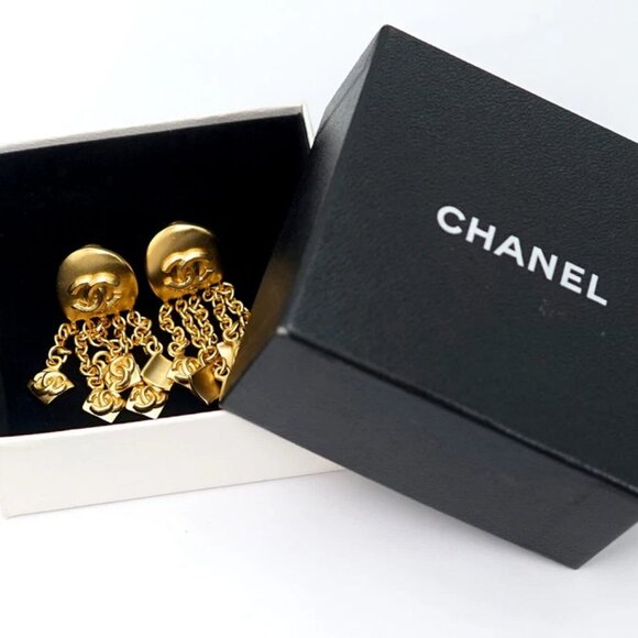 CHANEL CC Logos Fringe Dangle Earrings Gold Tone 96P Auth w/Box #787-32 - Picture 6 of 6